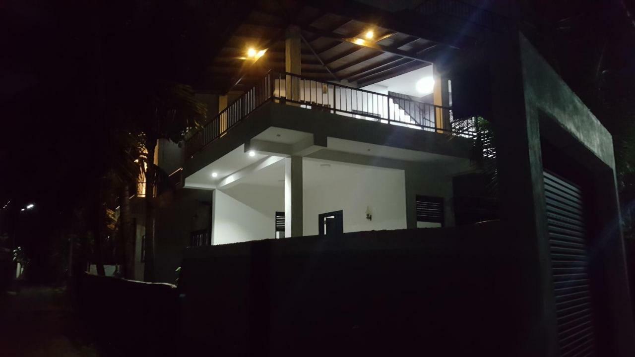 Coco House Villa Galle Buitenkant foto